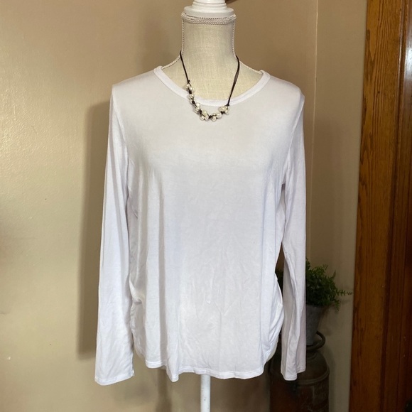 𝅺beyond Yoga White  Long Sleeve Top Shirt  Open Back Loose L soft & cute. - Picture 1 of 7
